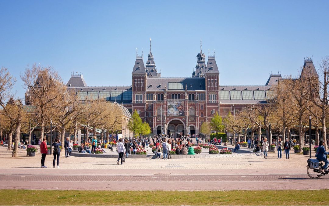 Rijksmuseum w Amsterdamie: co warto zobaczyć? Kompleksowy przewodnik