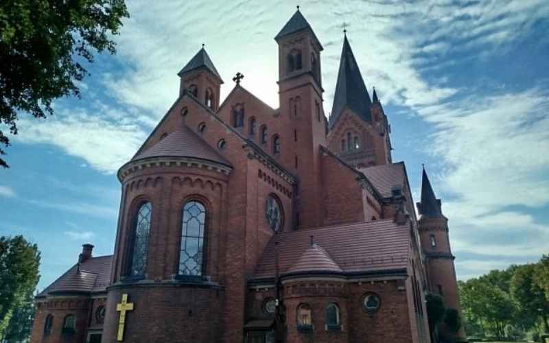 Styl romański w architekturze jak go rozpoznać. Historia, najważniejsze fakty i przewodnik