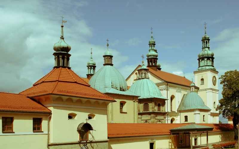Kalwaria Zebrzydowska zabytki i plan zwiedzania. Historia, najważniejsze fakty i przewodnik