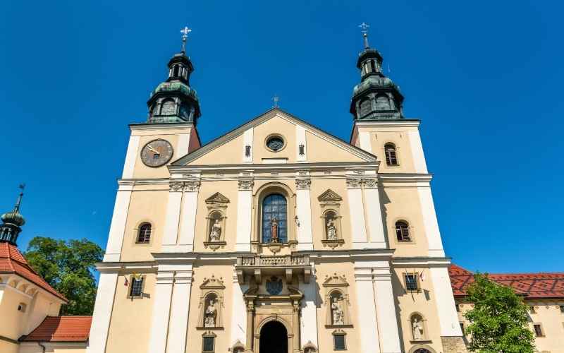Kalwaria Zebrzydowska zabytki i plan zwiedzania. Historia, najważniejsze fakty i przewodnik